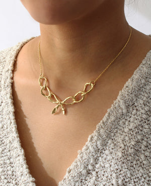 BOW REALIS // collier en or - ORA-C jewelry - bijoux faits à la main par Caroline Pham, designer indépendante basée à Montréal