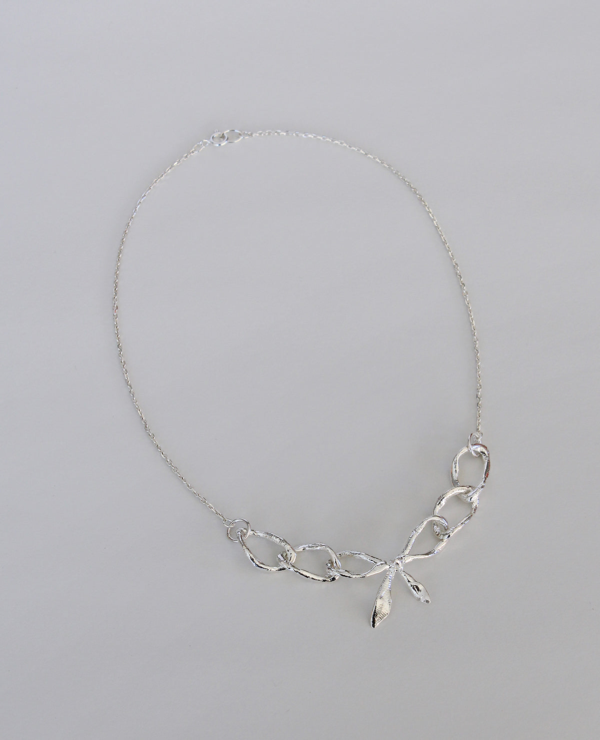 BOW REALIS // collier en argent - ORA-C jewelry - bijoux faits à la main par Caroline Pham, designer indépendante basée à Montréal