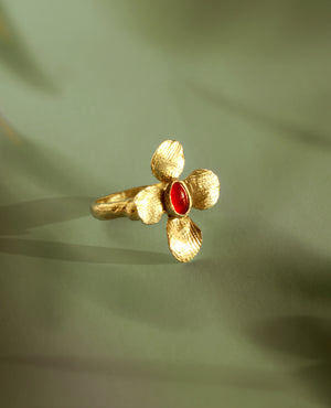CARDAMINE // bague en or - ORA-C jewelry - bijoux faits à la main par Caroline Pham, designer indépendante basée à Montréal