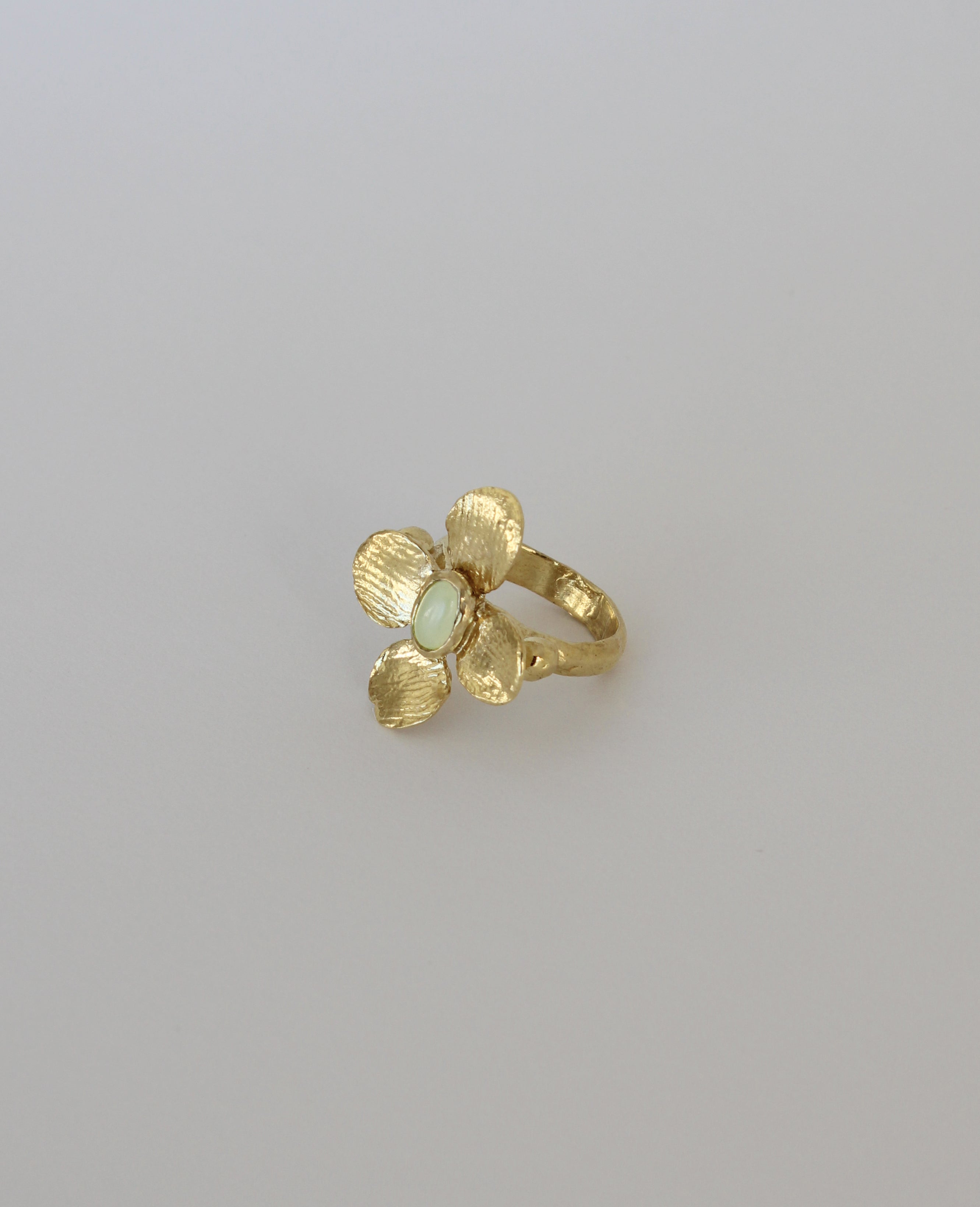 CARDAMINE // bague en or - ORA-C jewelry - bijoux faits à la main par Caroline Pham, designer indépendante basée à Montréal