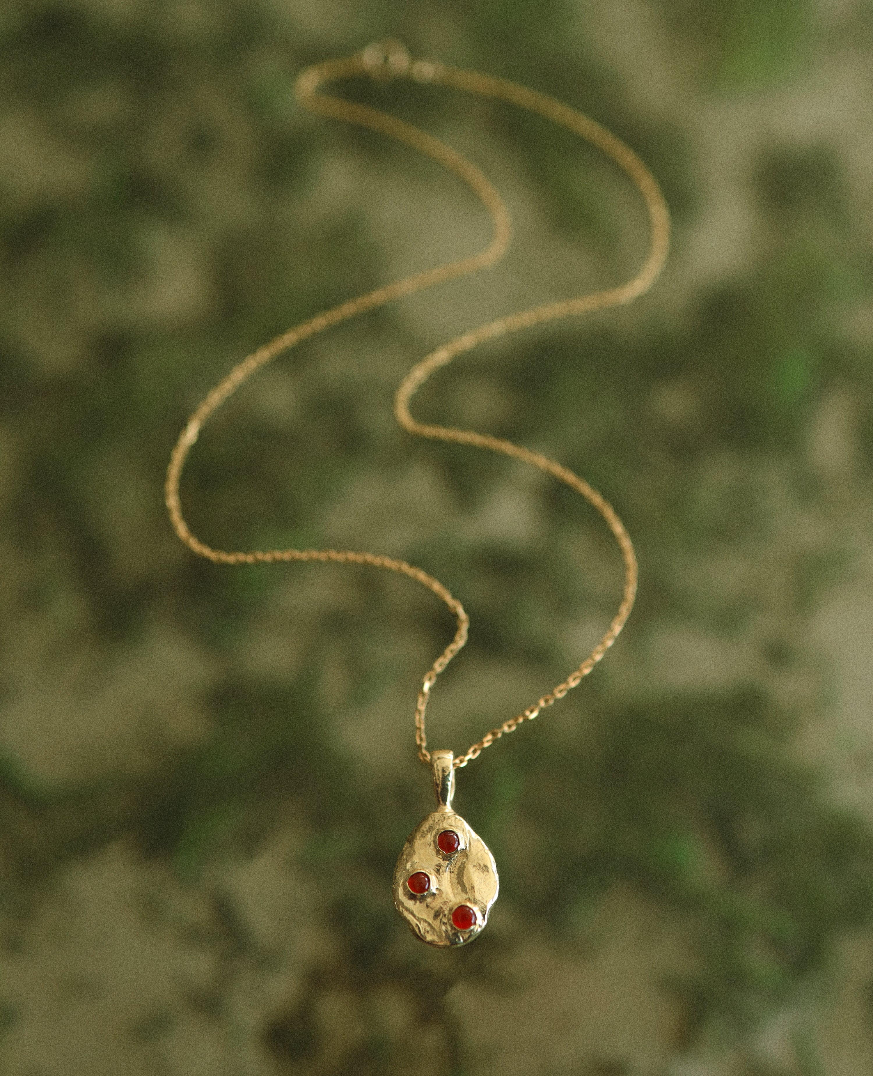 SPORES CELESTIAUX // Pendentif en or - ORA-C jewelry - bijoux faits à la main par Caroline Pham, designer indépendante basée à Montréal