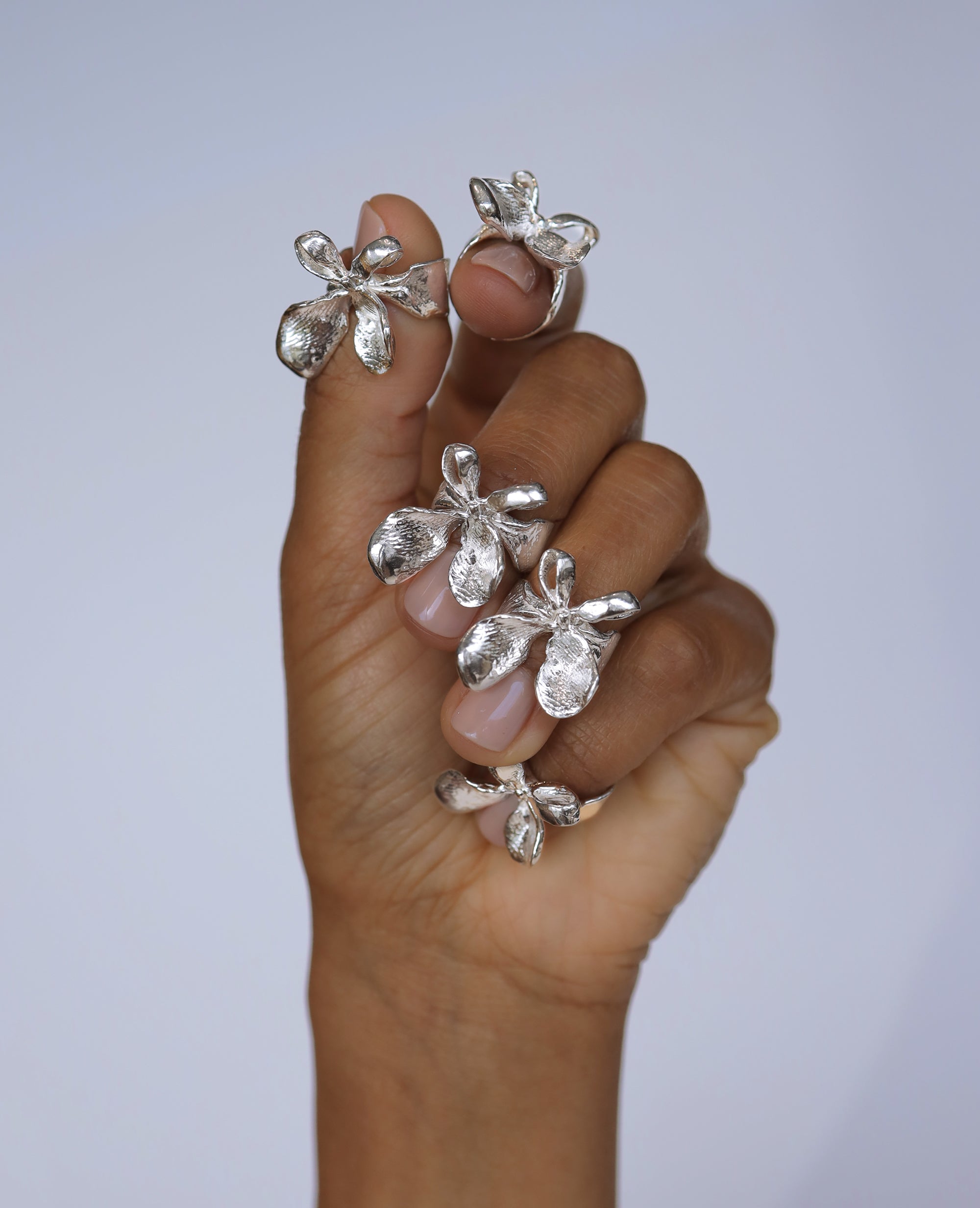 FINGER BOW // bague manchette en argent - ORA-C jewelry - bijoux faits à la main par Caroline Pham, designer indépendante basée à Montréal