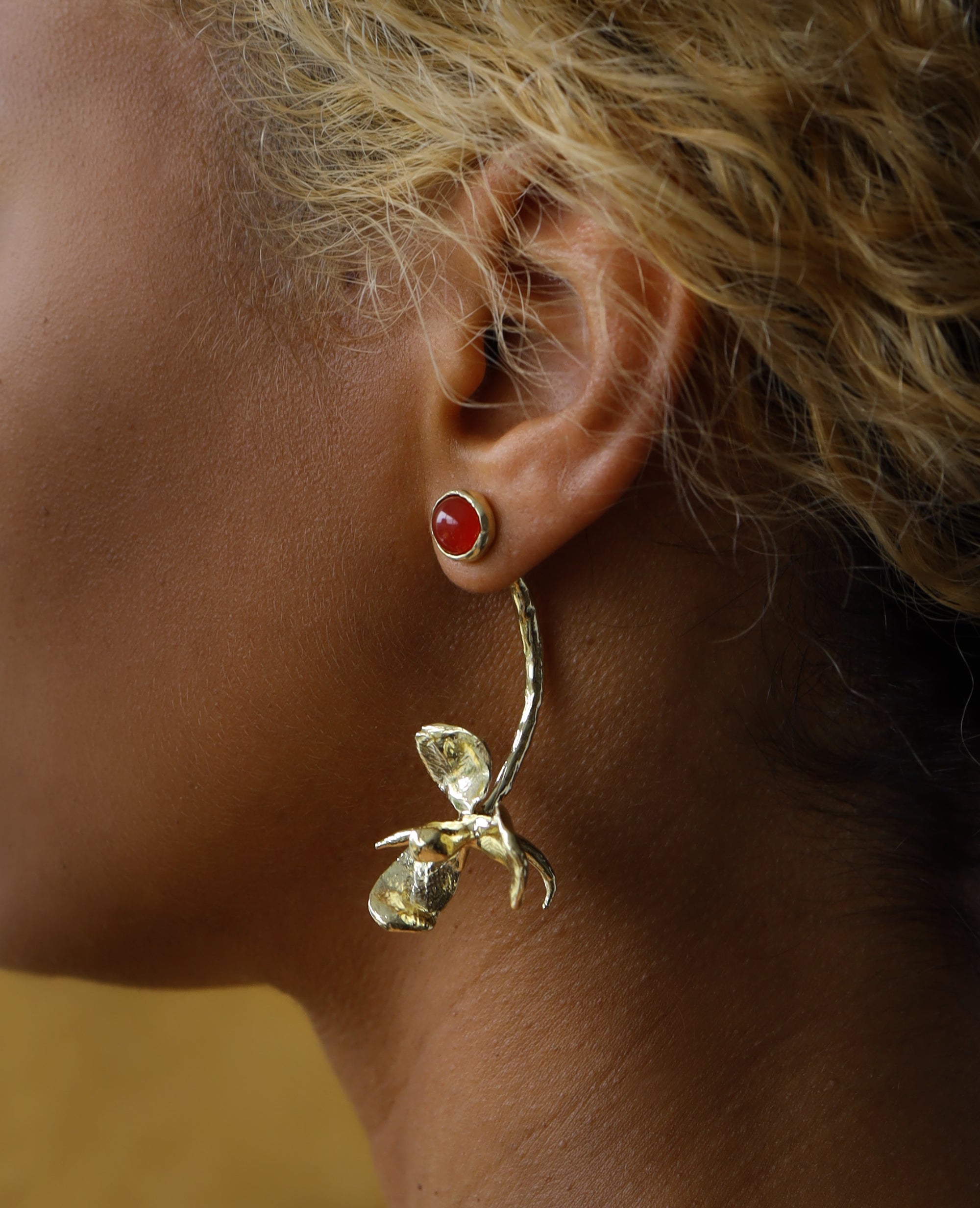 MAGNOLIA DRIP // boucles d'oreilles en or - ORA-C jewelry - bijoux faits à la main par Caroline Pham, designer indépendante basée à Montréal