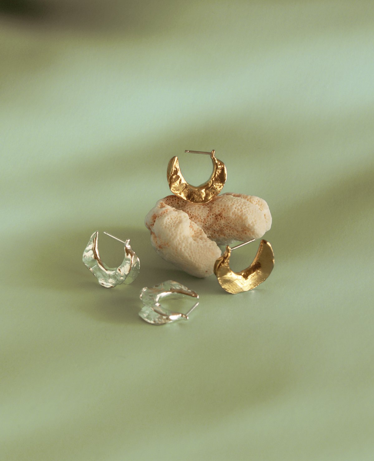 LIBRA MOON // anneaux en argent - ORA-C jewelry - bijoux faits à la main par Caroline Pham, designer indépendante basée à Montréal.