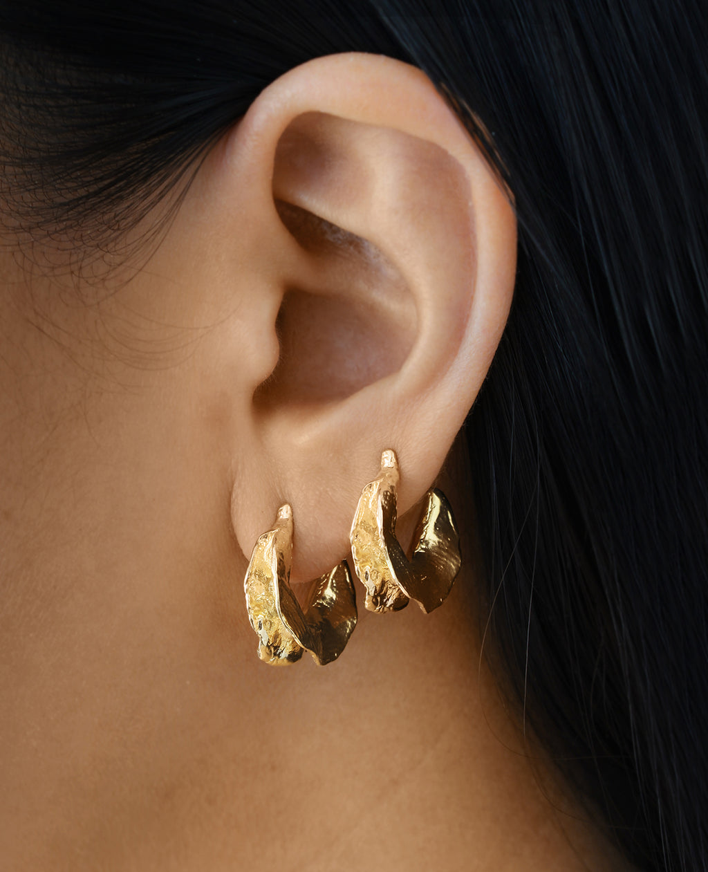 LIBRA MOON // anneaux dorés - ORA-C jewelry - bijoux faits à la main par Caroline Pham, designer indépendante basée à Montréal.