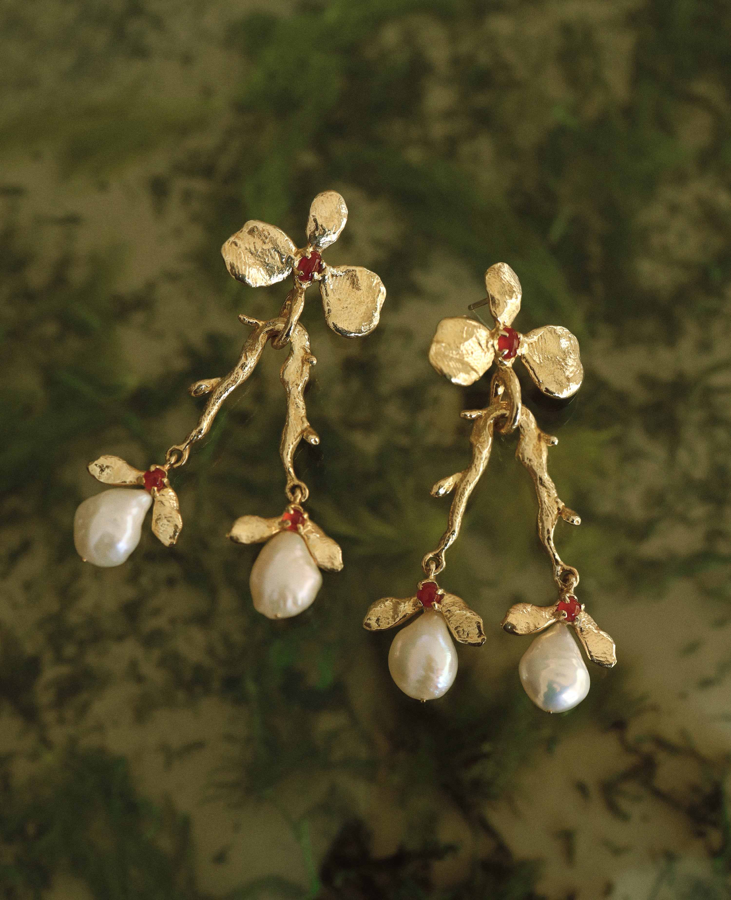PRICKLY TRILLIUM // boucles d'oreilles en or - ORA-C jewelry - bijoux faits à la main par Caroline Pham, designer indépendante basée à Montréal