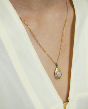 SIMONNE - ORA-C - bijoux faits à la main par la designer indépendante montréalaise Caroline Pham