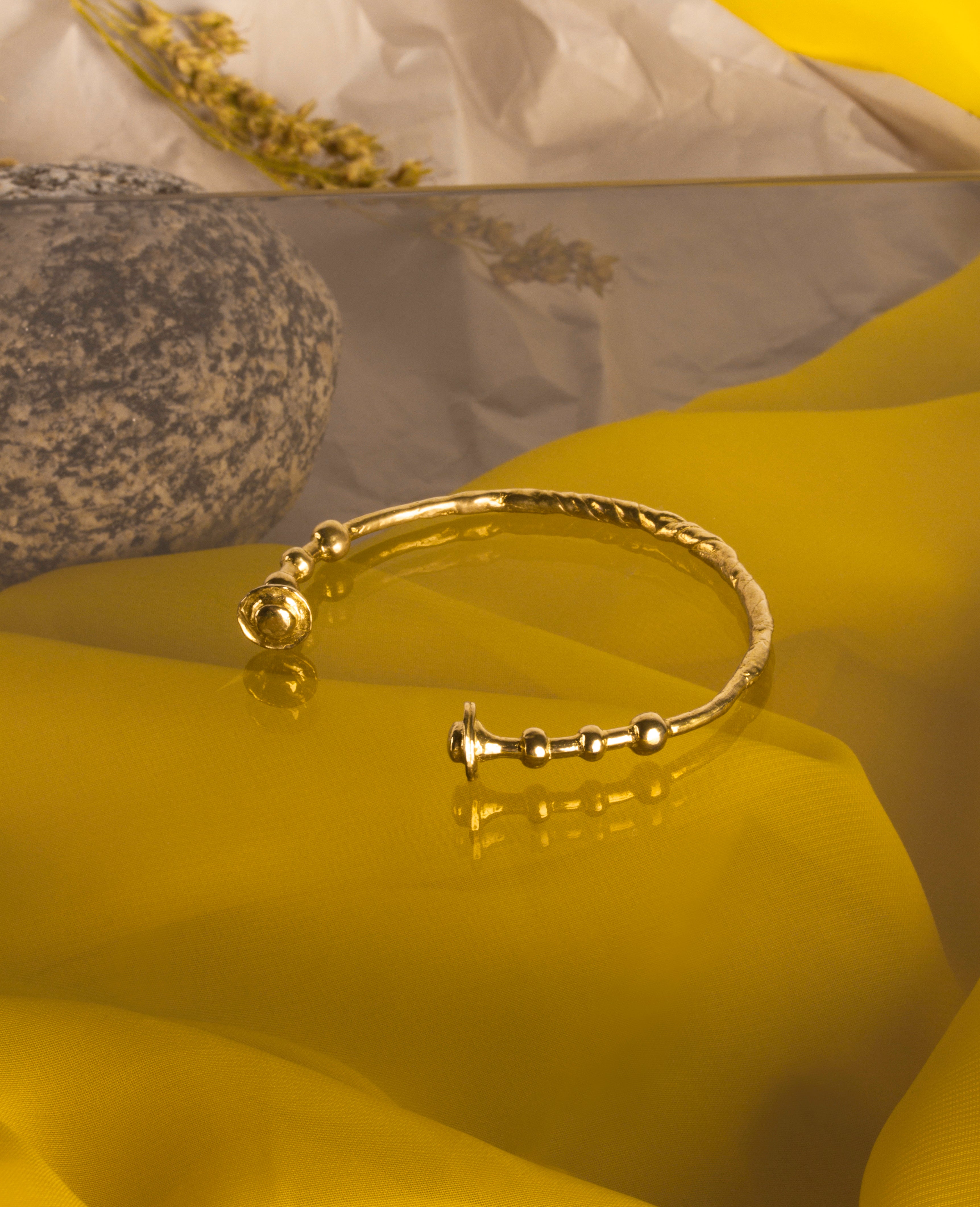 WREN // laiton - ORA-C jewelry - bijoux faits à la main par Caroline Pham, designer indépendante basée à Montréal