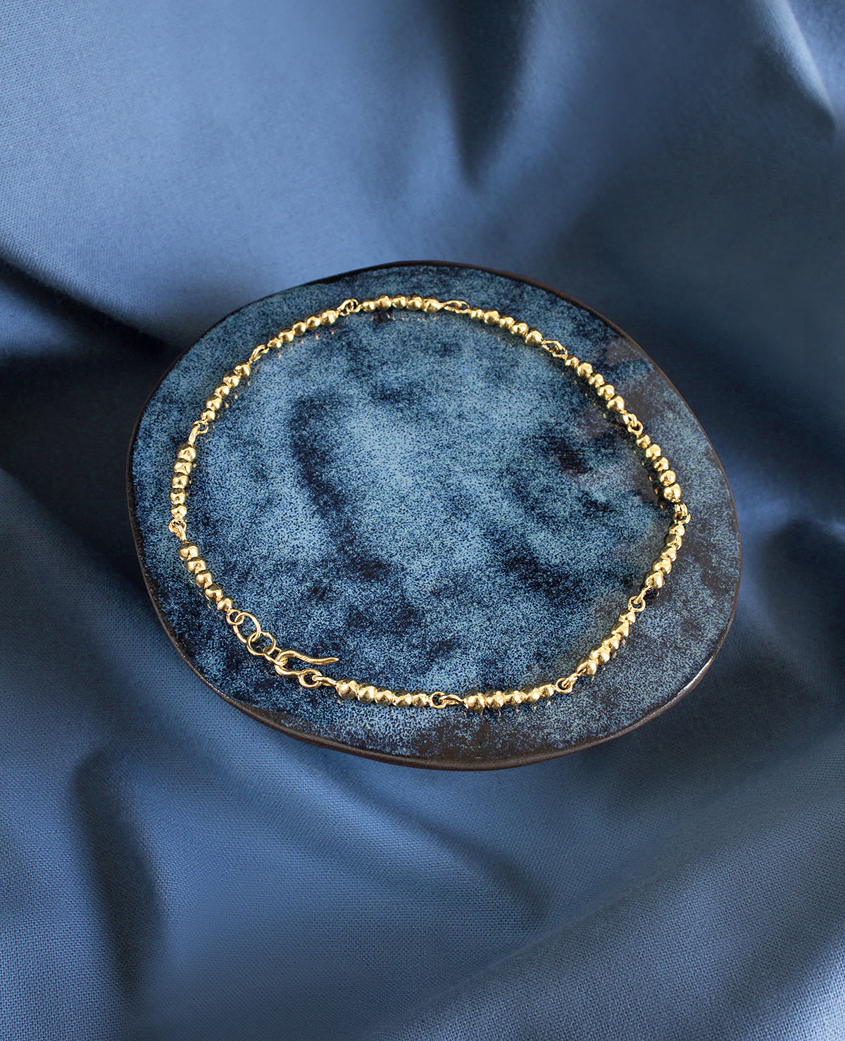 ELVIRE // laiton - bijoux ORA-C - bijoux faits main par la designer indépendante Caroline Pham, basée à Montréal.