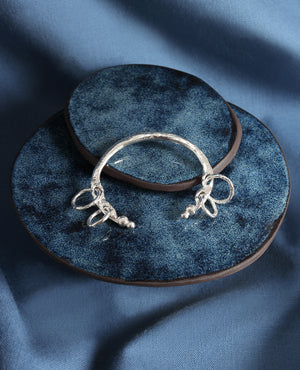 GILBERTE - Bijoux ORA-C - bijoux faits main par la designer indépendante Caroline Pham, basée à Montréal.