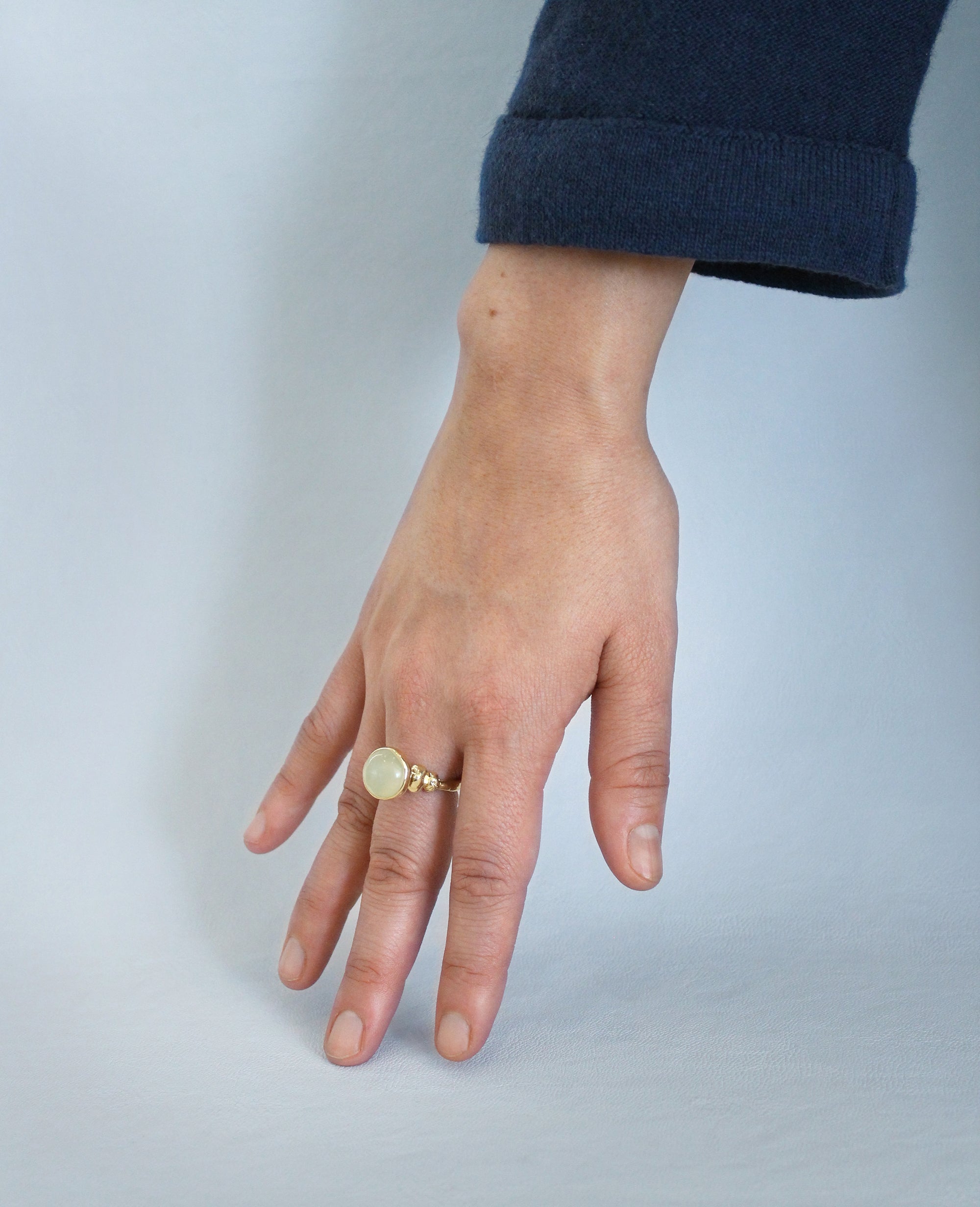 SOLARI // bague en or - ORA-C jewelry - bijoux faits à la main par Caroline Pham, designer indépendante basée à Montréal
