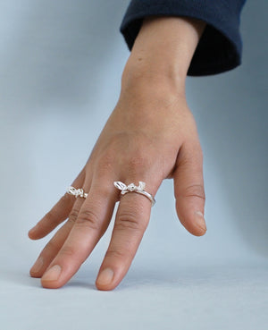 BOW WEE // bague en argent - ORA-C jewelry - bijoux faits à la main par Caroline Pham, designer indépendante basée à Montréal